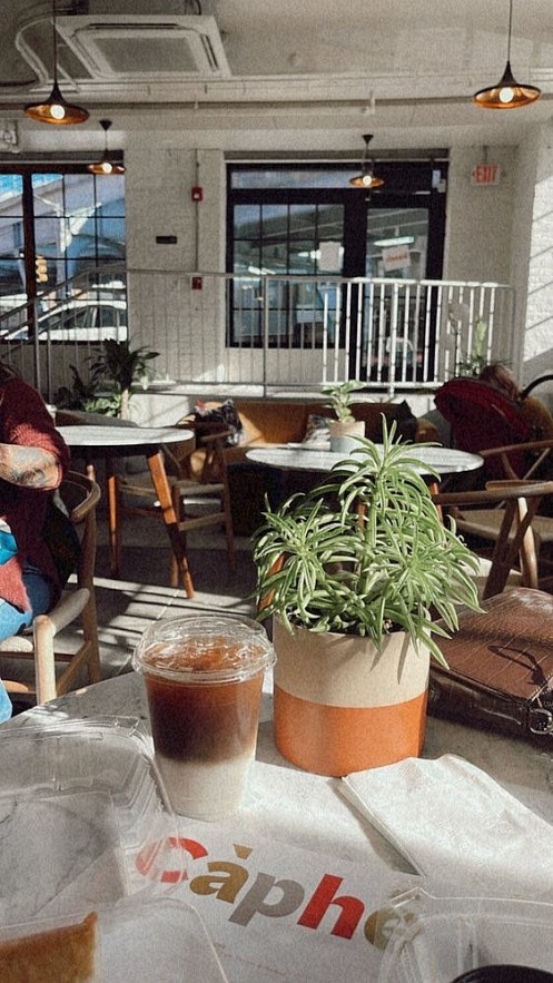 ample seating, the aesthetics are everything. Photo: Sherry T.