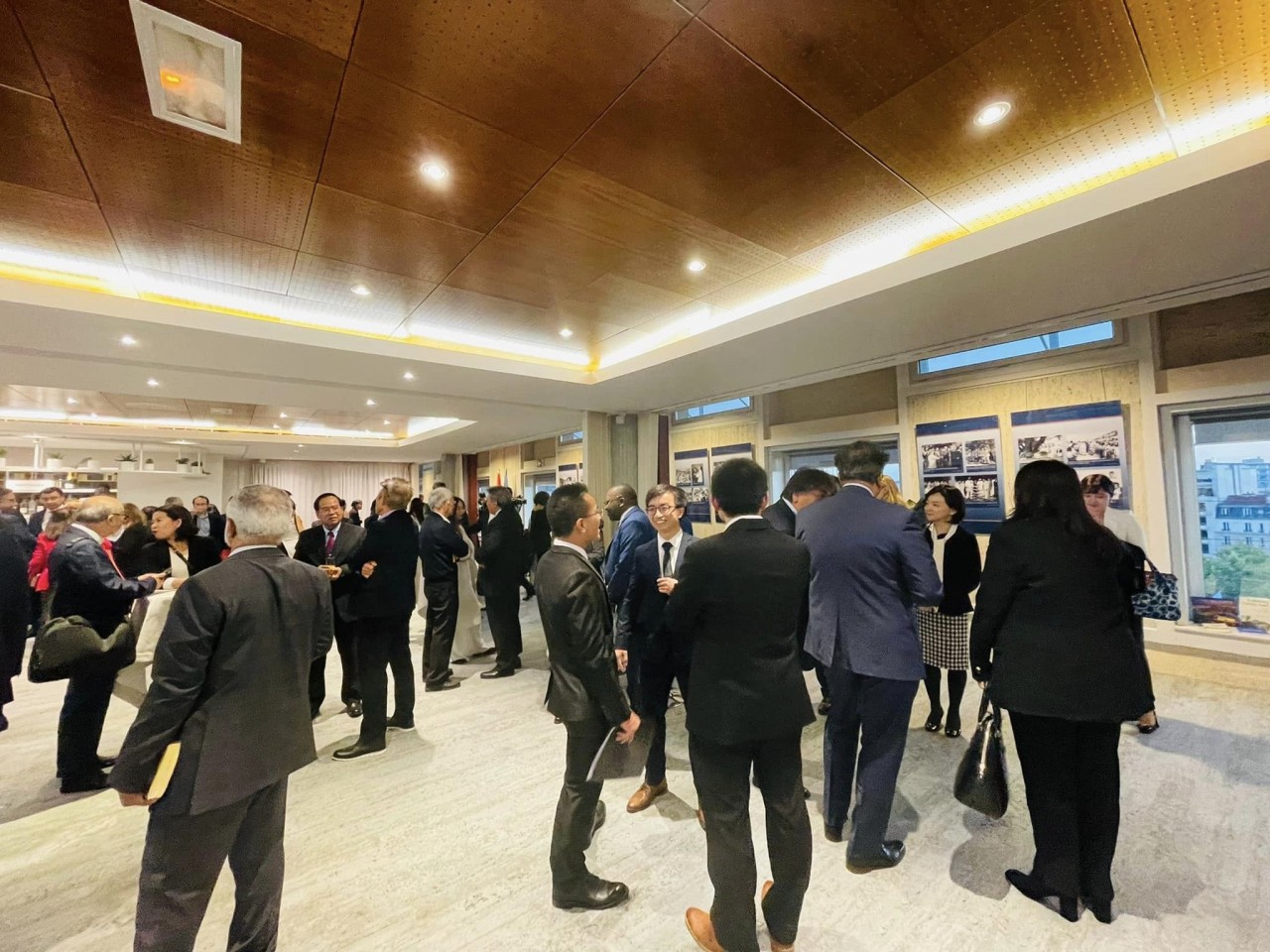 Intl' Friends Reminisce About President Ho Chi Minh at UNESCO Headquarters' Event