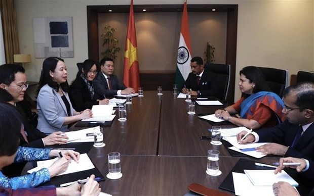 Vietnames Vice President Welcomed in Kazakhstan