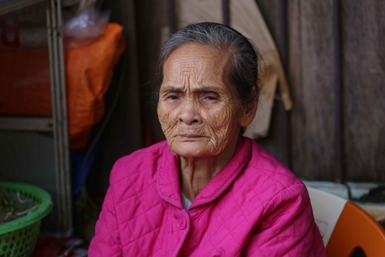 Phan Thi Gai, the 80 - year - old woman who has been selling Bun Bo for more than 50 years. Photo: Le Hoai Nhan 