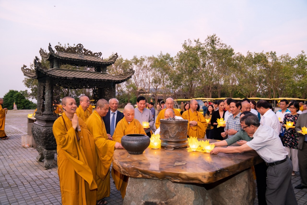 Vietnam Peace Committee, VUFO Pray for Peace