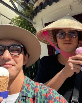 Two Actors From Famous 'Gaoranger' Visit Hanoi