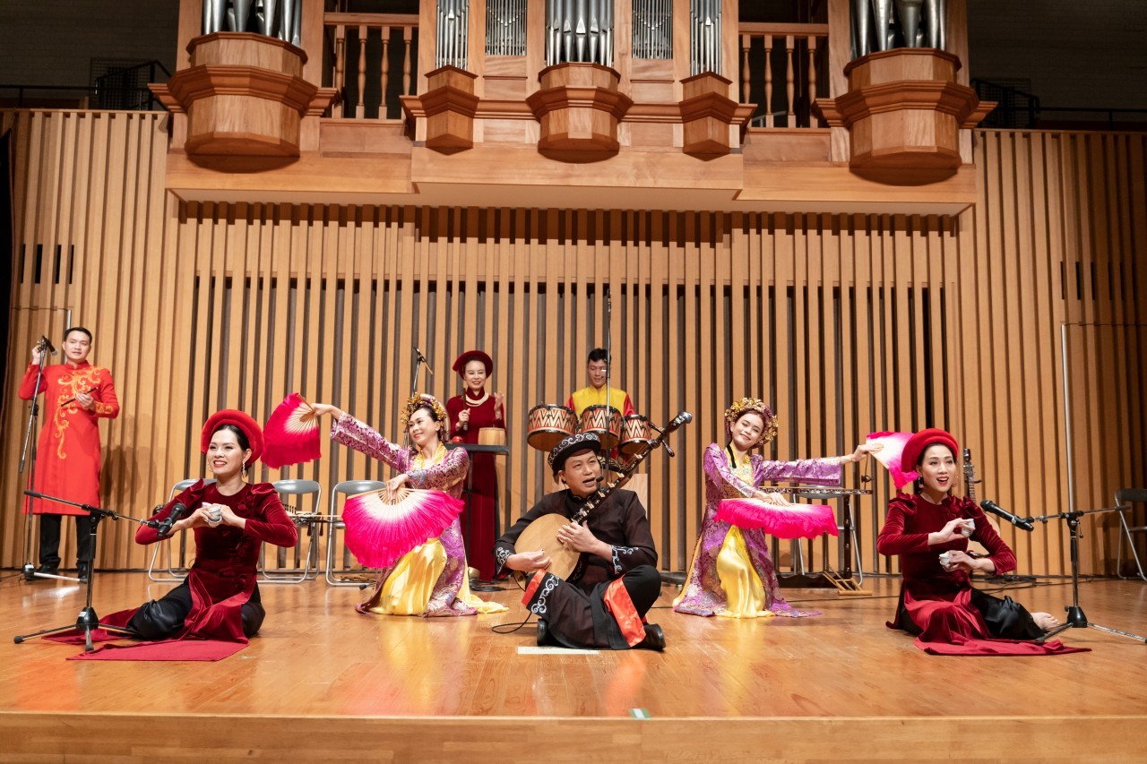 Concert Held for AO Victims in Japan