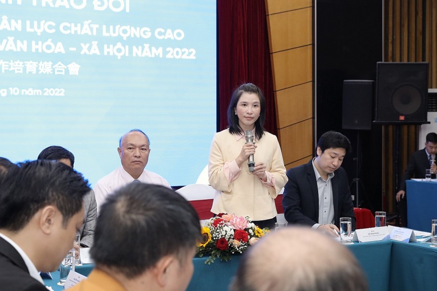 Ngo Pham Tran, Chairman of the Association for Economic, Cultural and Educational Development of Taiwan - Vietnam spoke at the program.