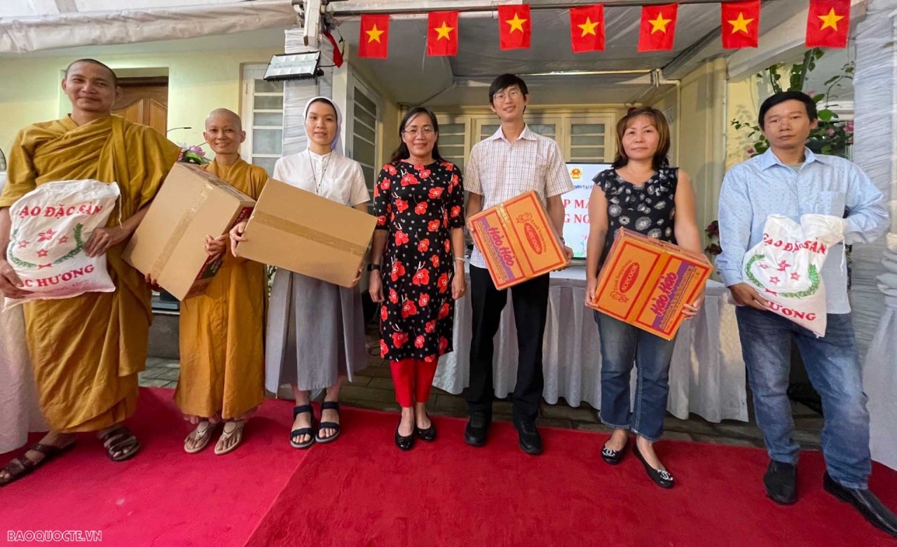 Vietnamese Embassy meets community in Sri Lanka