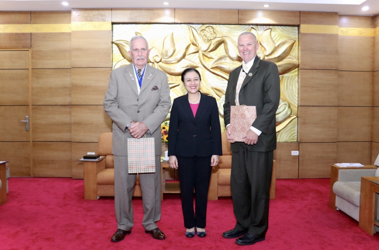 VUFO President Awarded "Medal of Honor" by The Four Chaplains Memorial Foundation (US)