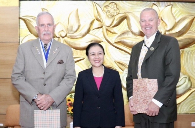 VUFO President Presented "Medal of Honor" by Four Chaplains Memorial Foundation