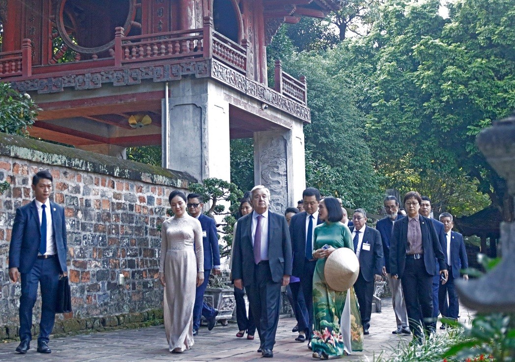 UN Secretary-General Leaves Hanoi, Concluding Visit to Vietnam