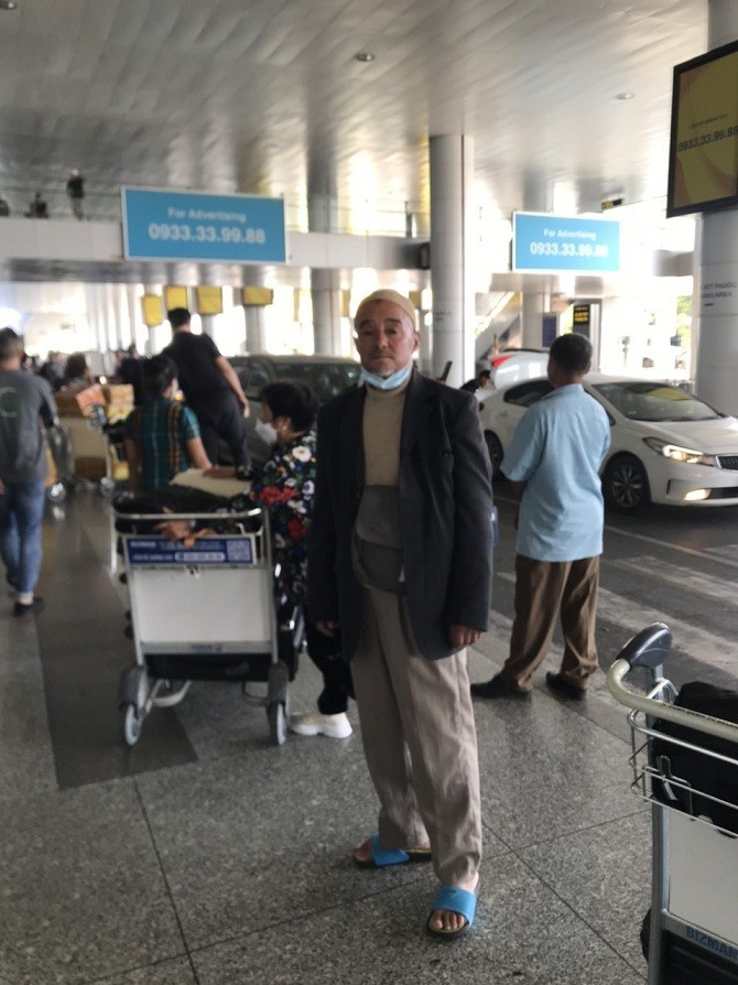 Ahmed arrived at the Noi Bai International Airport. Photo: baoquocte.vn