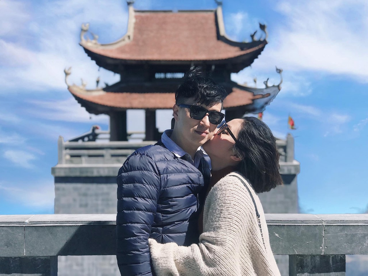 Romantic kiss during their trip in Sapa. Photo: Courtesy of Vy Hang and Chang Young 