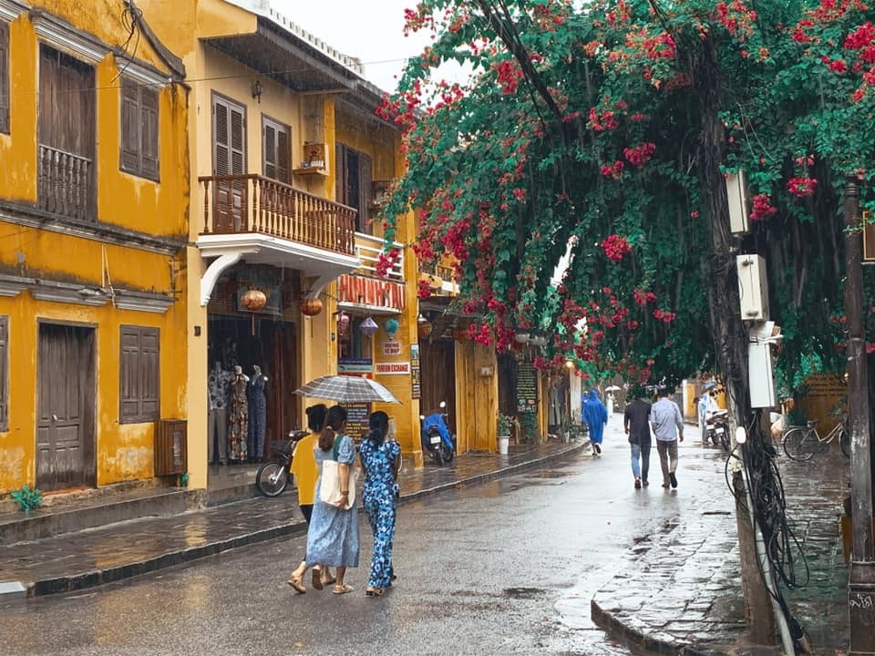 Tourist Cities in Short Distances for Travelers with Limited Time Tourist Cities in Short Distances for Travelers with Limited Time