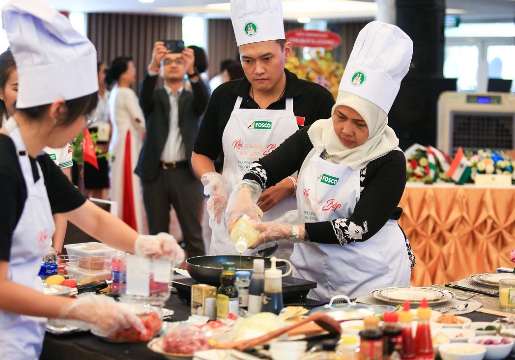 Diplomats in the Kitchen Diplomats in the Kitchen