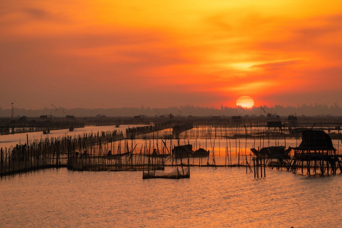 The Mesmerizing Sunrise at Chuon Lagoon
