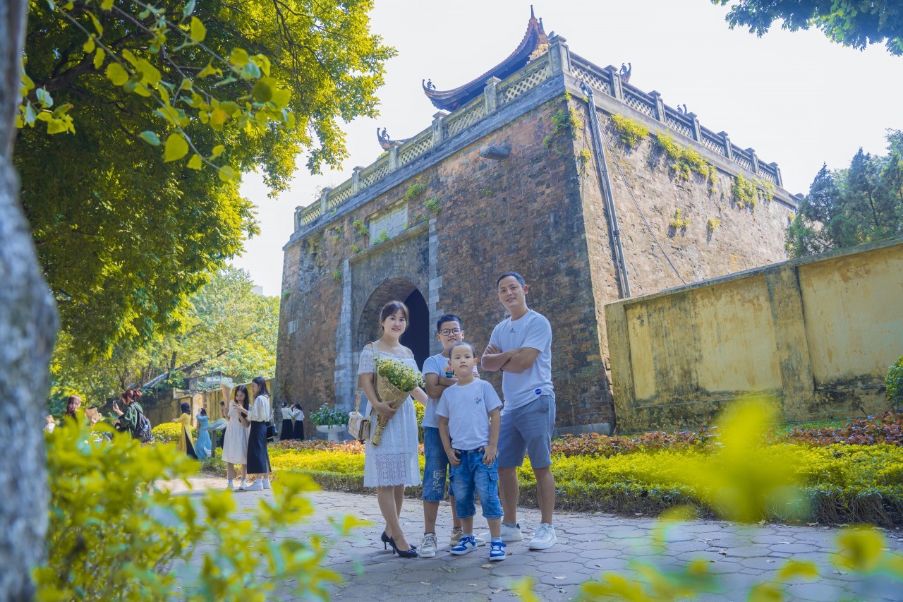 Falling in Love with Moments of Peaceful and Poetic Hanoi Peaceful Moments Throughout Tranquil Hanoi