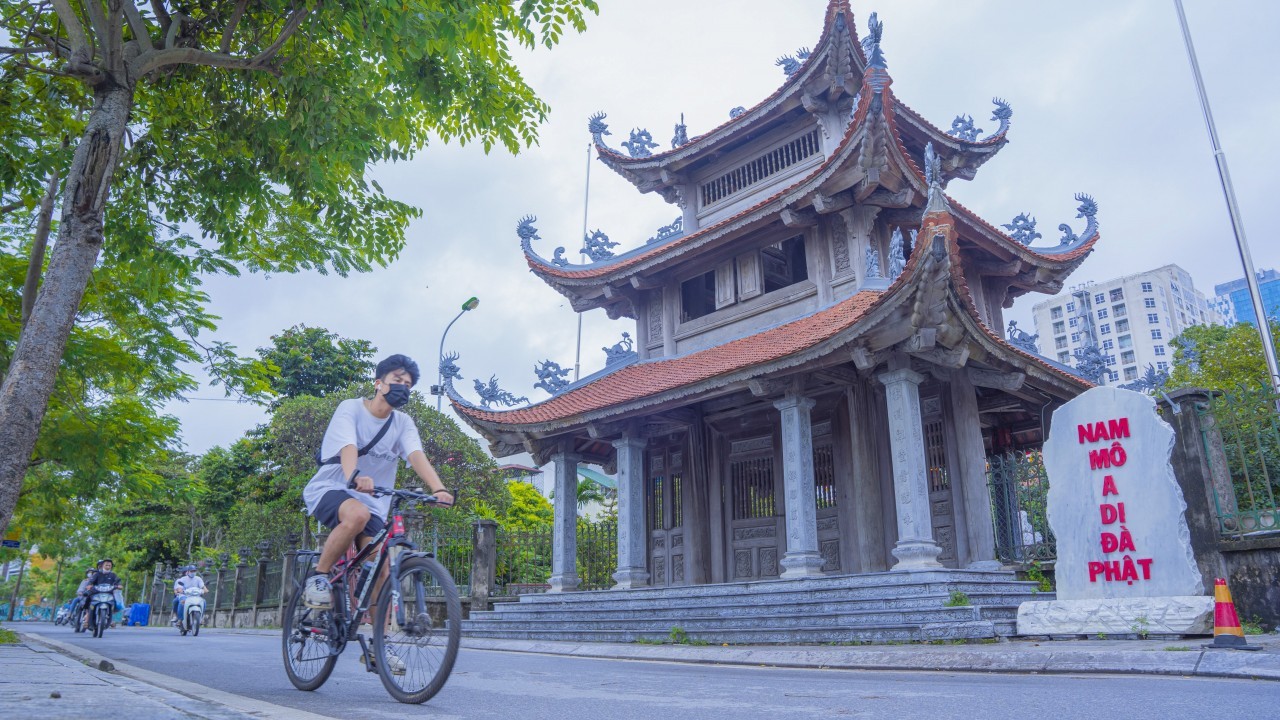 Falling in Love with Moments of Peaceful and Poetic Hanoi Peaceful Moments Throughout Tranquil Hanoi