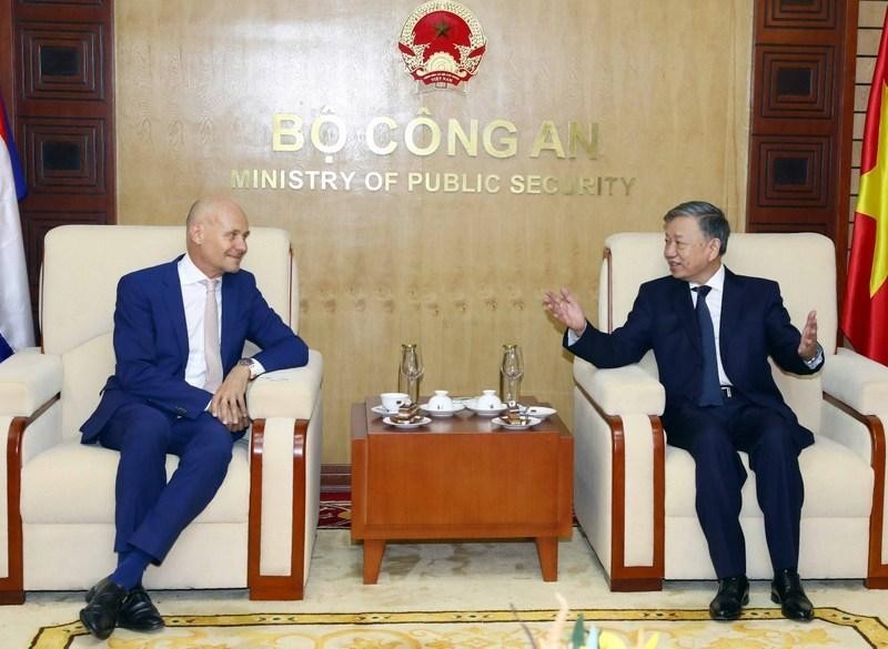 Vietnam, Netherlands Strengthen Cooperation in Crime Combat