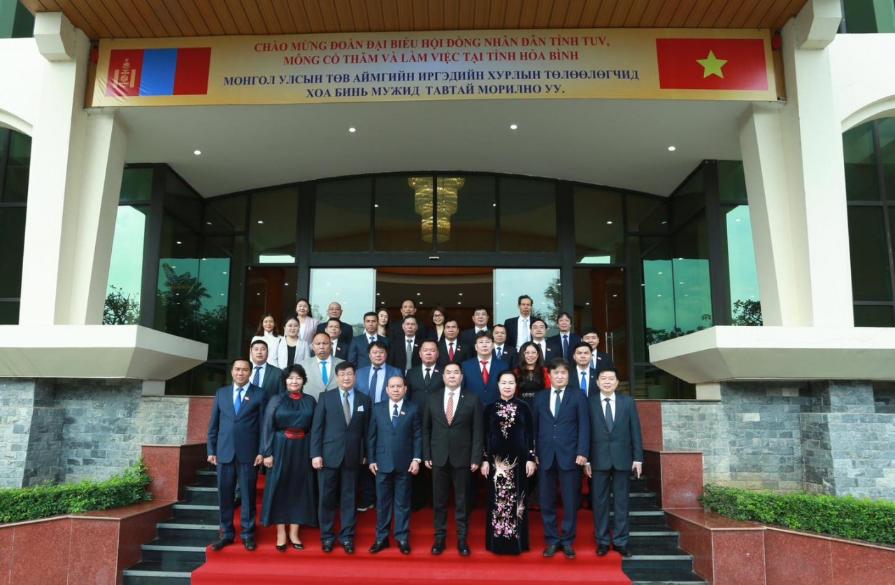 Delegation of Mongolian Province Visits Vietnam to Promote Cooperation
