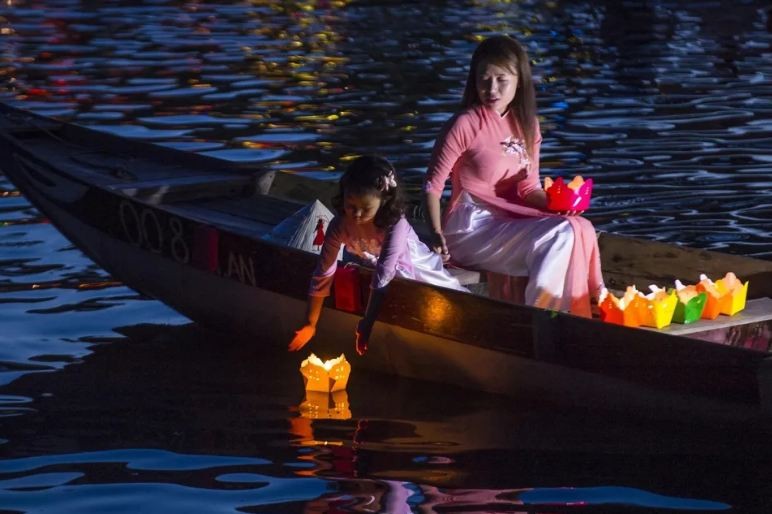 Hoi An Tops List of Seven Lantern Festivals