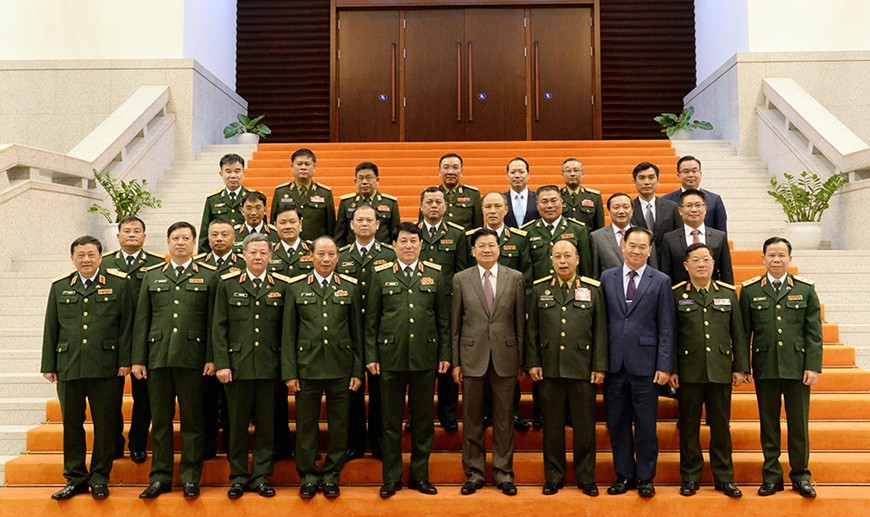 General Department of Politics' Head Visits Laos
