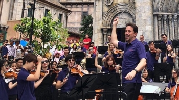 Expat Spotlight: Olivier Ochanine - On Stage with a Talented French Maestro