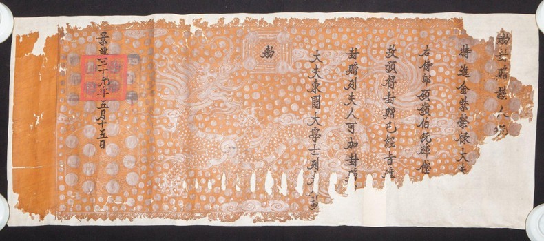 The collection of handwritten Chinese and Nom documents in Ha Tinh province. Source: NDO