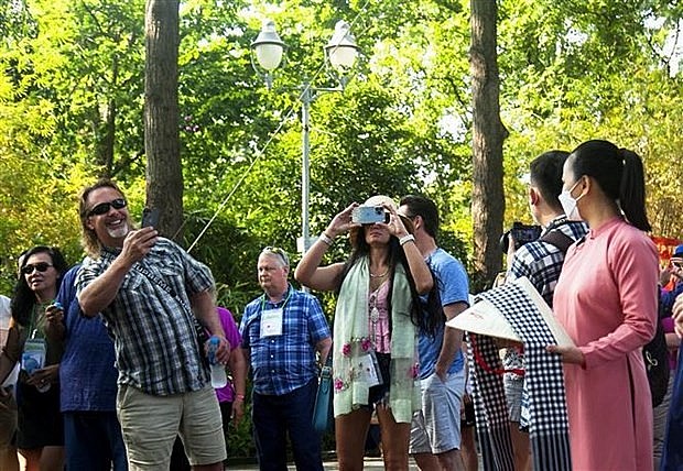 Vietnam News Today (Nov. 30): Vietnam Welcomes 2.95 Million Foreign Tourists Over 11-month Period