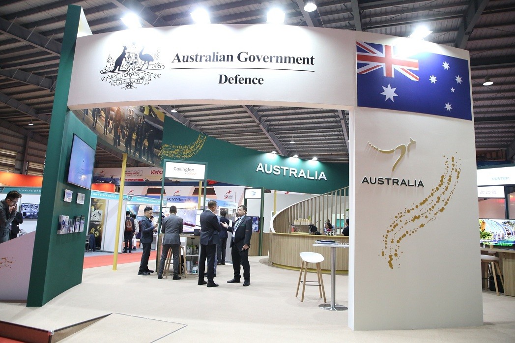 Vietnam's First International Defence Expo Underways in Hanoi