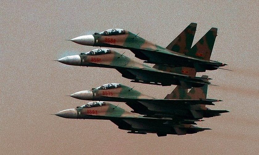 Impressive Performance of Vietnam Air Force with Su-30MK2 Fighters at Vietnam International Defense Expo 2022 Impressive Performance of Vietnam Air Force with Su-30MK2 Fighters at Vietnam International Defense Expo 2022