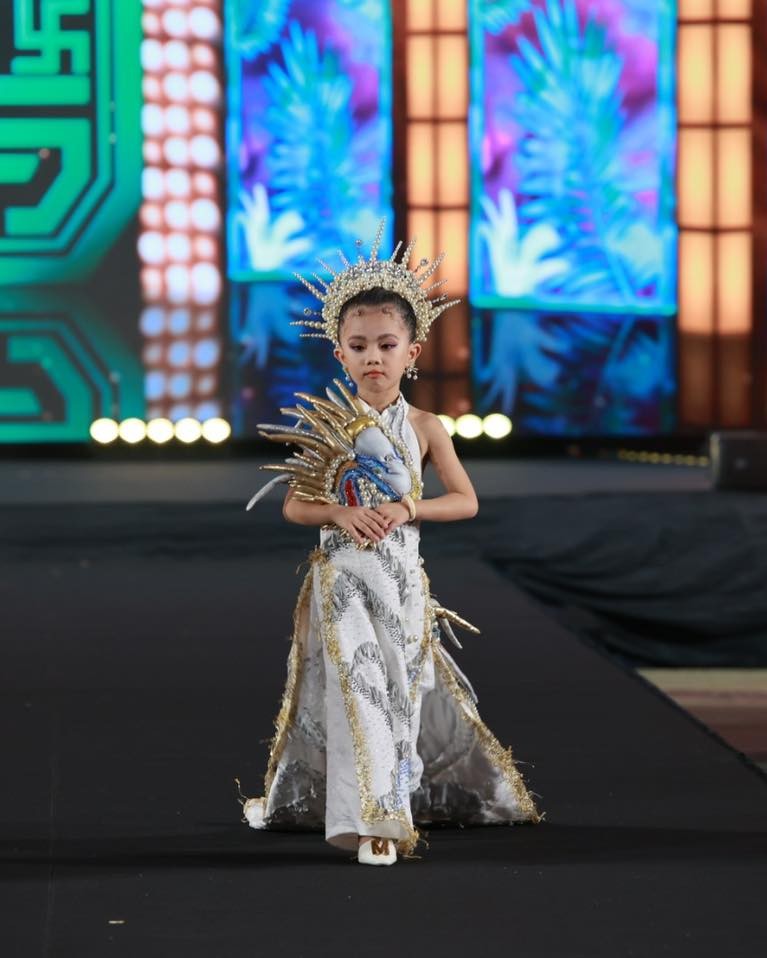 When Vietnam's Ao Dai Meets Thai Silk