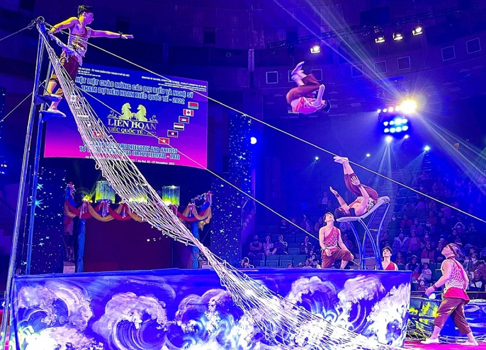 Vietnam Wins Golds at 2022 International Circus Festival
