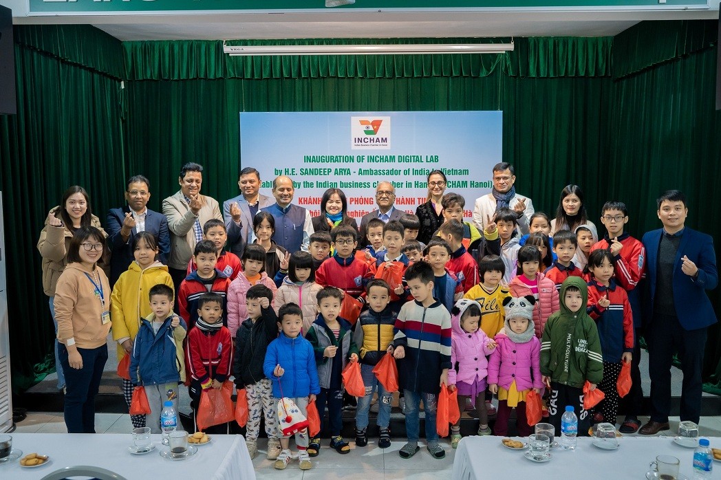 Indian businesses Presents Computer Lab for Disadvantaged Children in Hanoi
