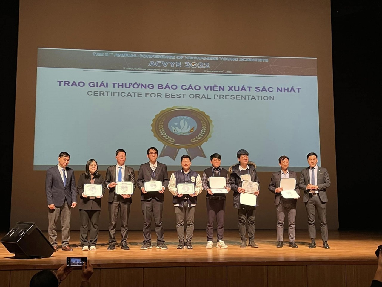 Best Presentation, cho session Computer Science, Information and Communication Technology 