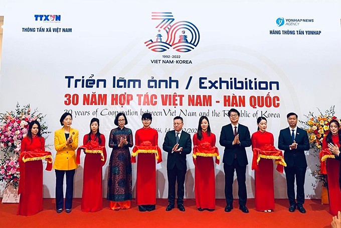 At the exhibition. Photo: VNA