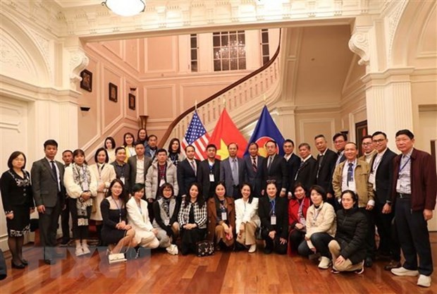 A delegation of over 30 Vietnamese enterprises is paying a fact-finding tour to the US market from November 20 to December 1, with an aim to build effective business strategies in the global economy through digital transformation and innovation.