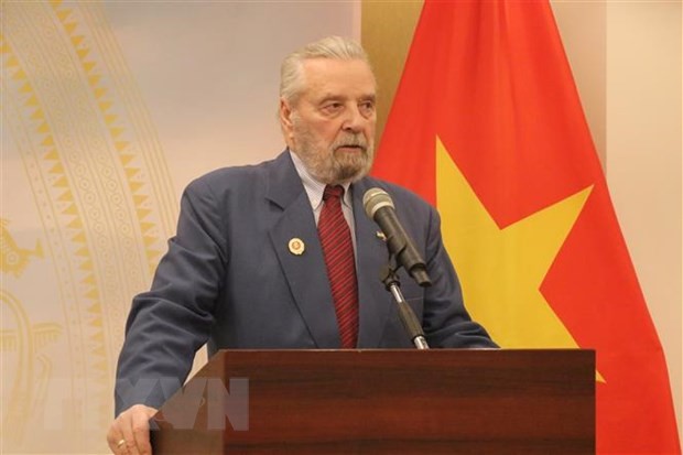 Hungarian Friends Commemorate 50th Anniversary of the Paris Peace Accords