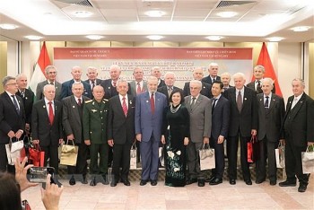 Hungarian Friends Commemorate 50th Anniversary of the Paris Peace Accords