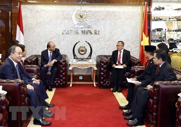 President Meets Indonesian Leaders, Friendship Association