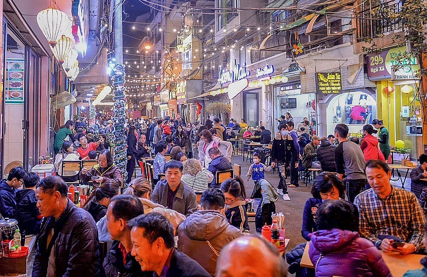 Hanoi Opens Second Food Street Near Expat Area