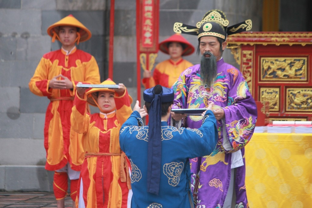 Ban Soc Ceremony under the Nguyen Dynasty (also known as the calendar announcement ceremony). Photo: Minh Hien