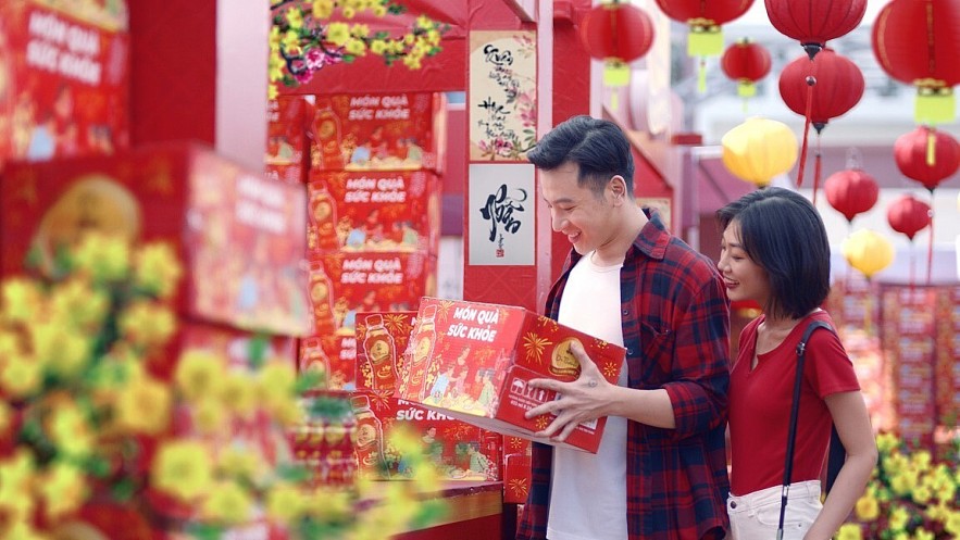 Tet is Coming, What Young People Choose to Gift their Family?