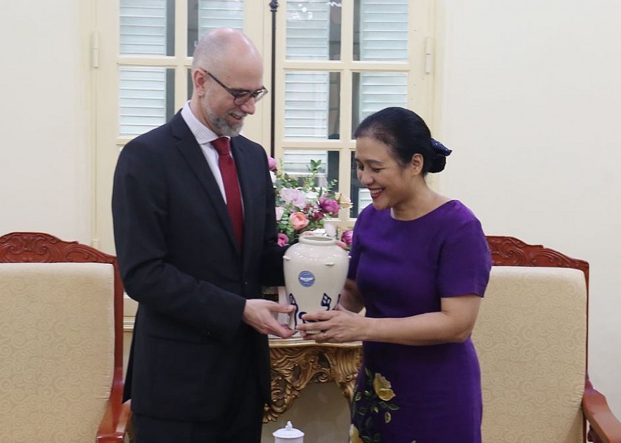 VUFO President Host Reception for Canadian Ambassador to Vietnam