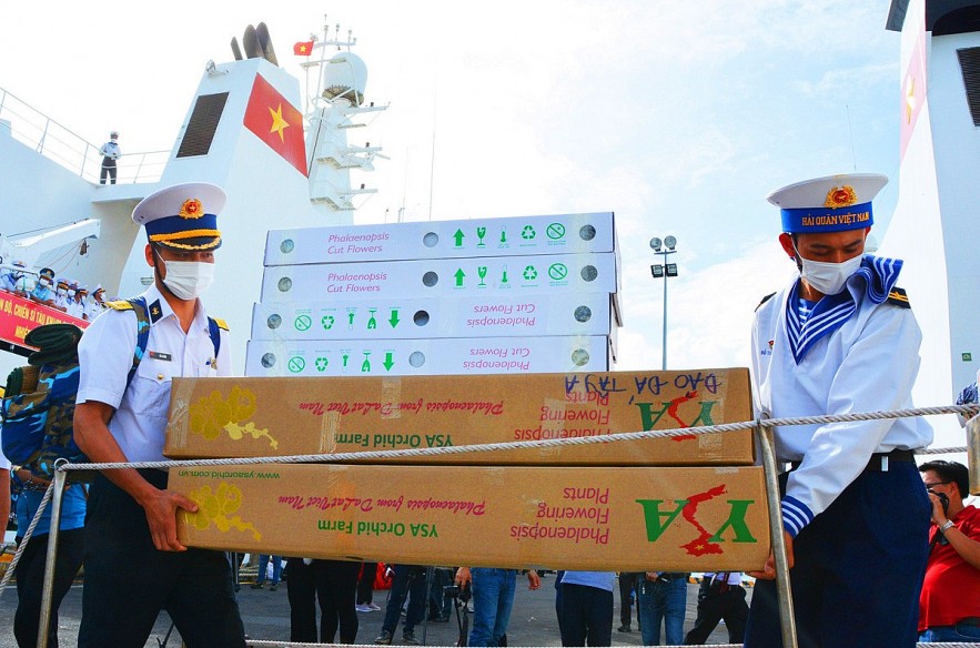 Bringing Tet to the Spratly Archipelago Bringing Tet to the Spratly Archipelago
