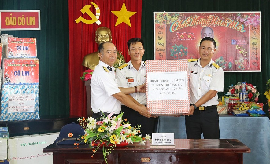 Bringing Tet to the Spratly Archipelago Bringing Tet to the Spratly Archipelago
