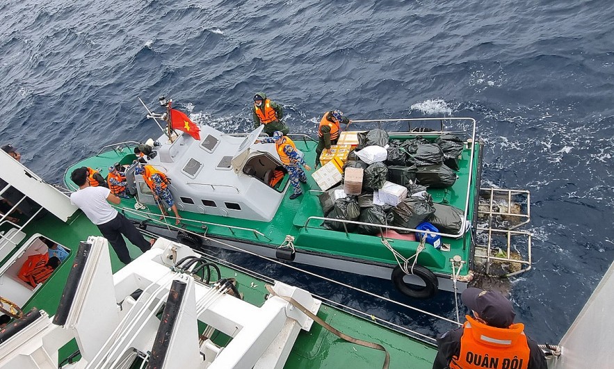 Bringing Tet to the Spratly Archipelago Bringing Tet to the Spratly Archipelago