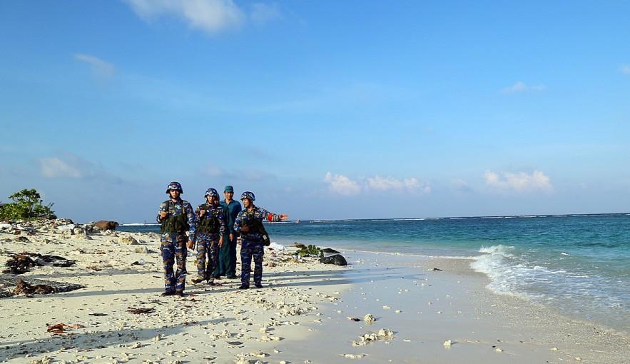 Bringing Tet to the Spratly Archipelago Bringing Tet to the Spratly Archipelago
