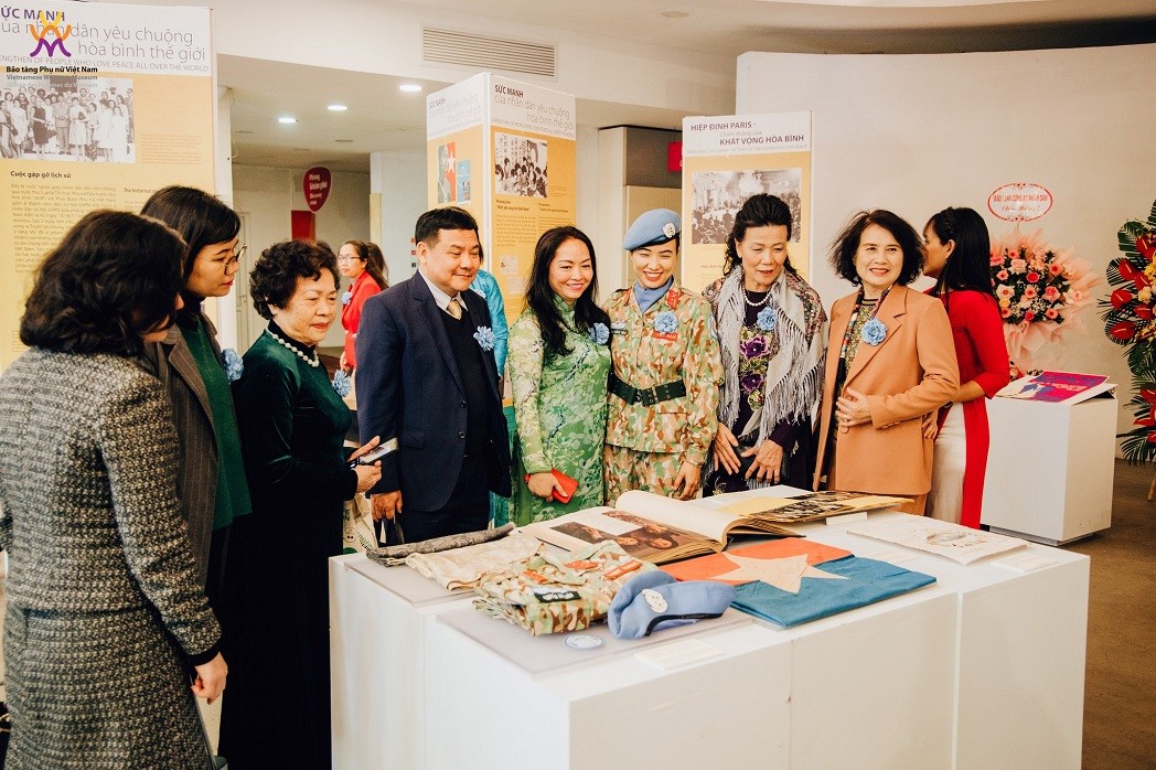 Looking Back at Journey of Dedication, Peace-building of Vietnamese, International friends