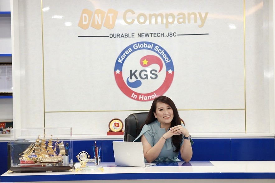 Kim Ji Eun - Nguyen Tuong Vy Bridges Korean, Vietnamese Education