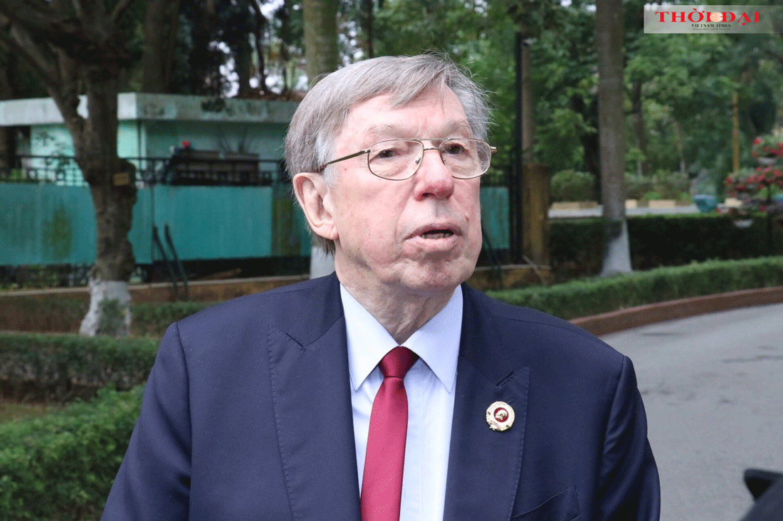 Historical Witness: Paris Peace Accords Conveys Message of Peace