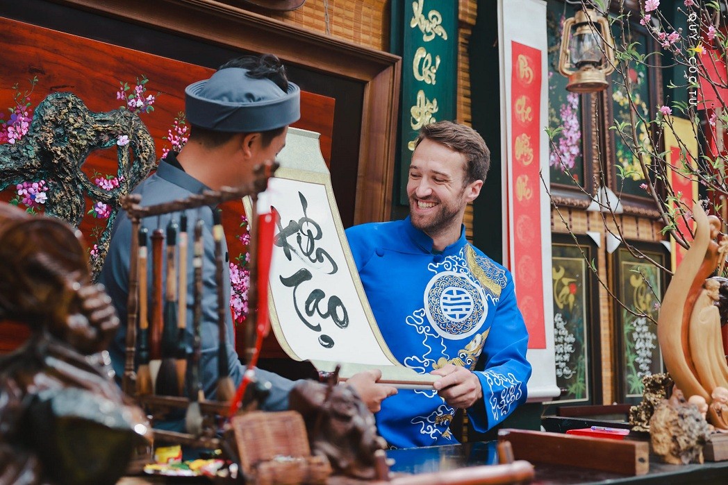 Foreign Ambassadors Experience Vietnamese Tet