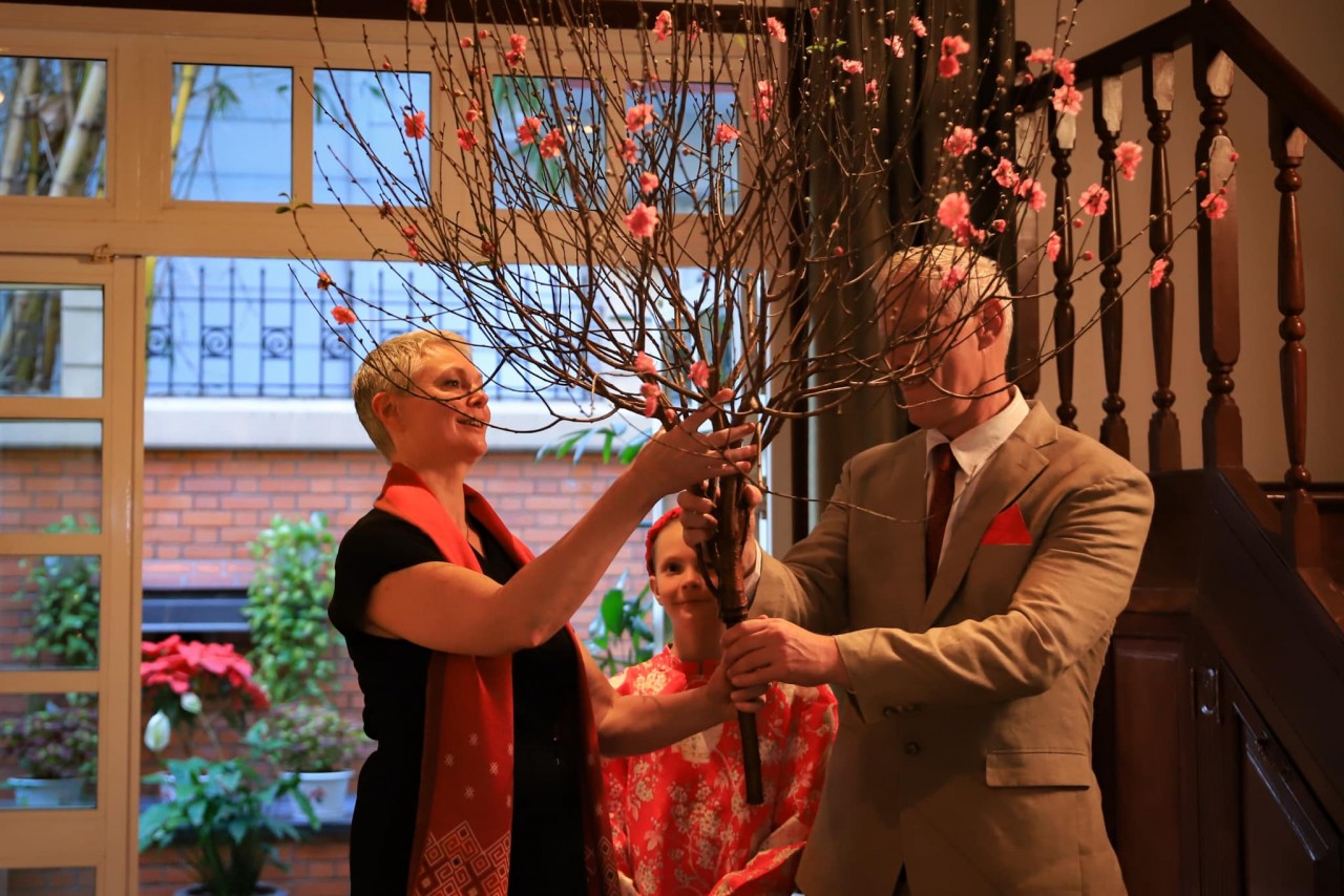 Foreign Ambassadors Experience Vietnamese Tet